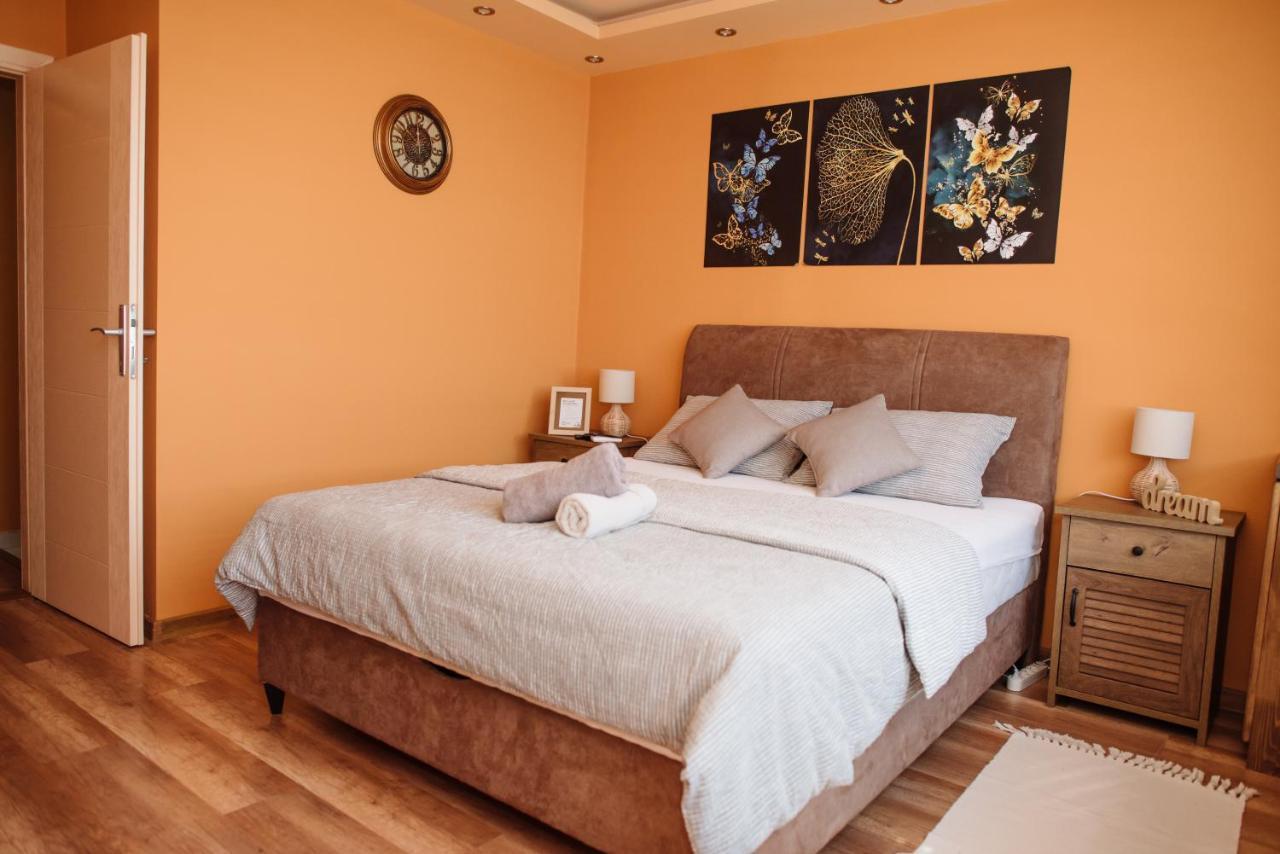 Lara Apartman Apartment Subotica Exterior photo